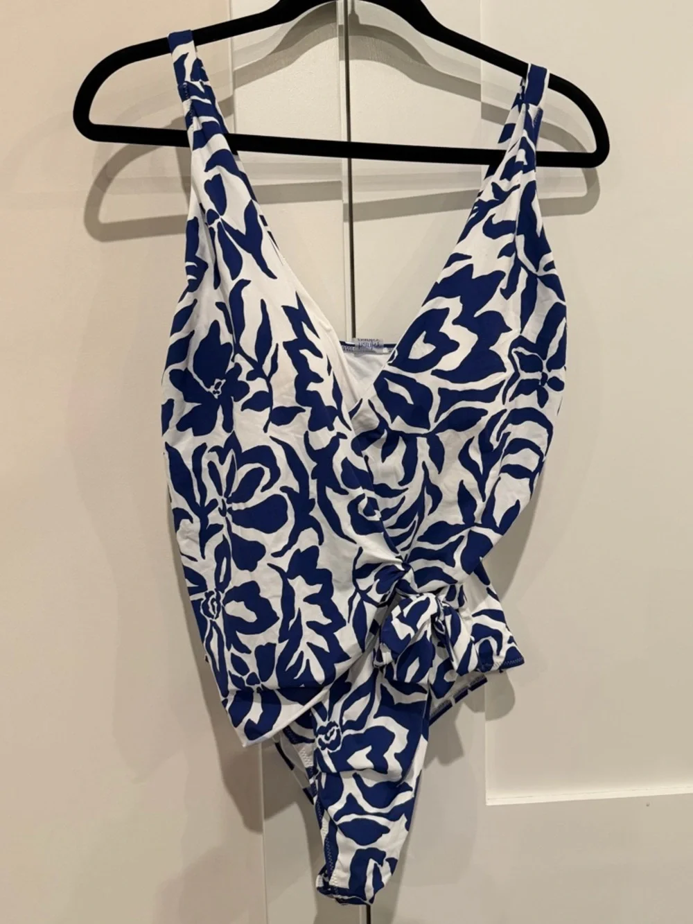 Hanky Panky Wide Strap Wrap One Piece Swimsuit in Blue & White Poolside Sz L NWT